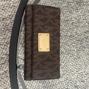 Michael Kors wallet